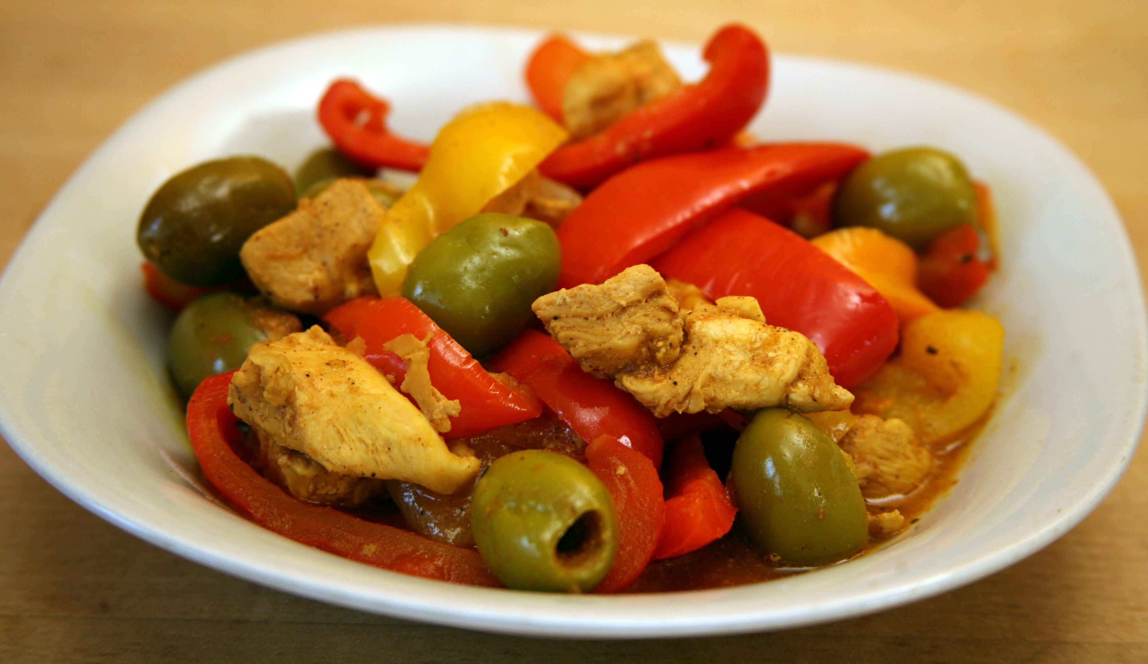 Chicken Tagine with Peppers and Olives (Dutch Oven ...