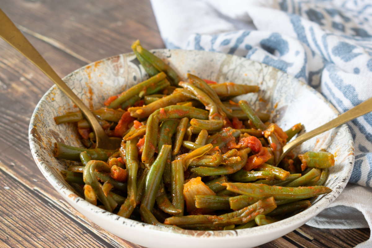 Lebanese Green Beans with Olive Oil (Loubieh bi Zeit)